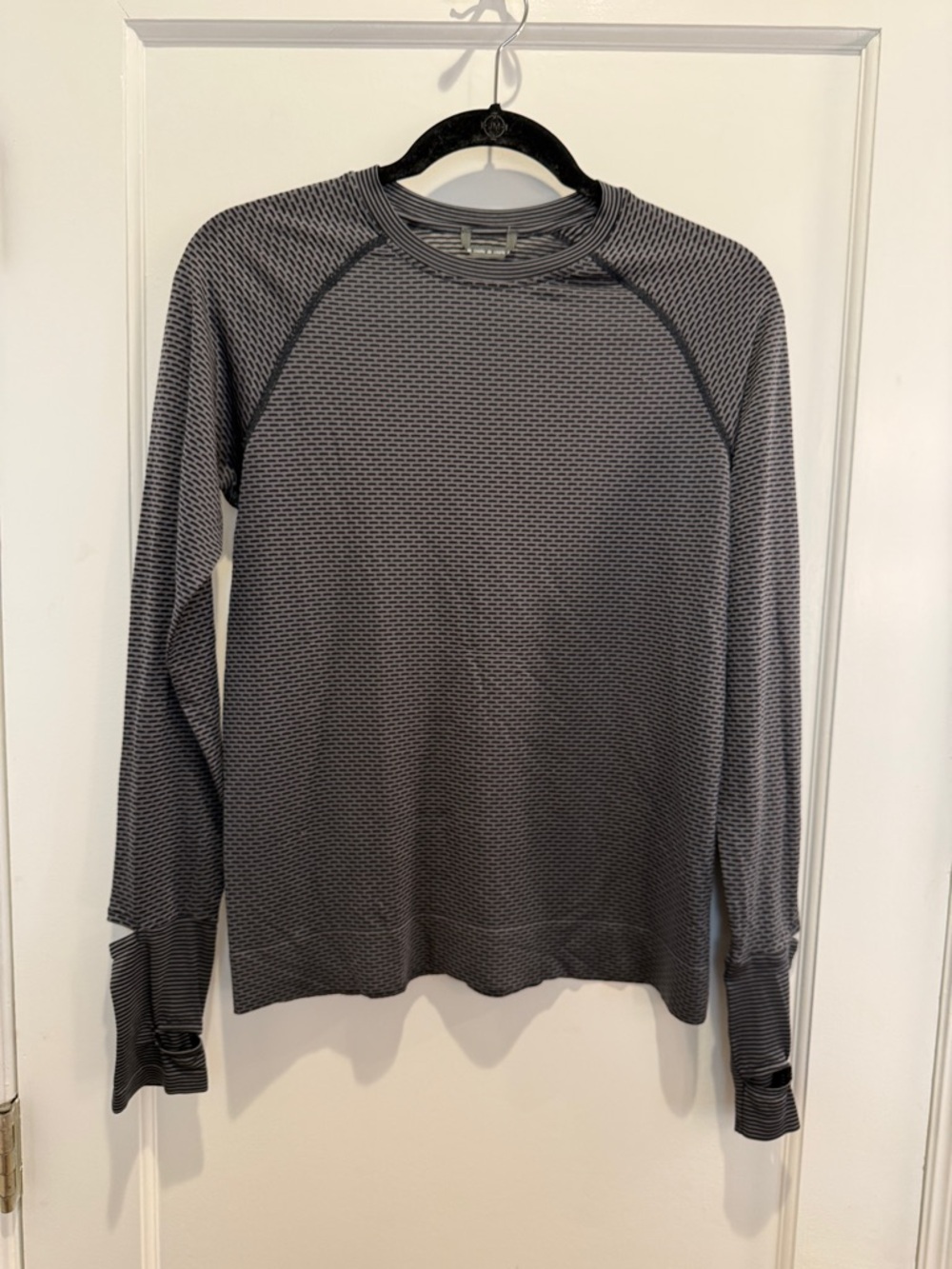 oiselle Flow Long Sleeve, black/gray